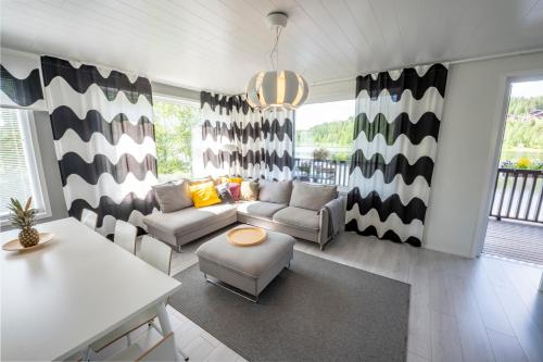 Lake Residence Ukkohalla — 4-Star Luxury Hotel in Hyrynsalmi, Finland