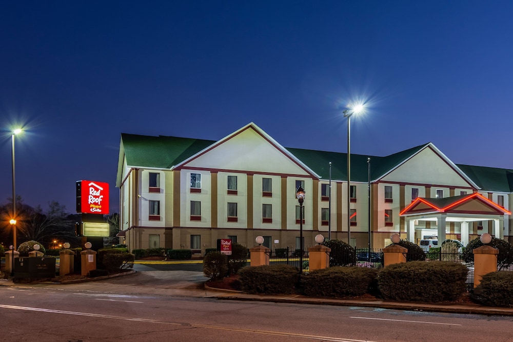 Red Roof Inn PLUS & Suites Atlanta Airport South - photo 27