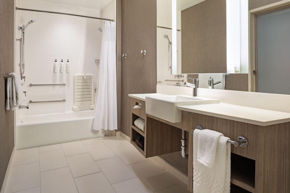 SpringHill Suites by Marriott West Sacramento - photo 23