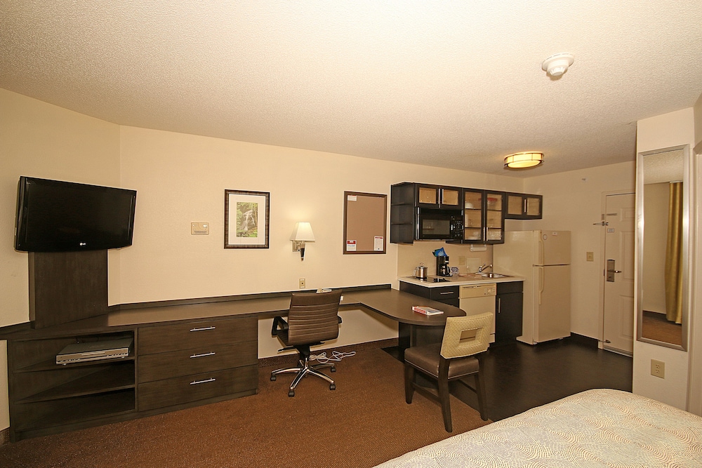 Candlewood Suites Newport News Yorktown by IHG - photo 10