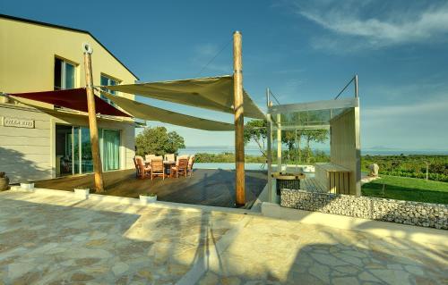 Finca mit privatem Infinity Pool Klima WLAN und atemberaubenden Ausblick in Unknown City, Croatia