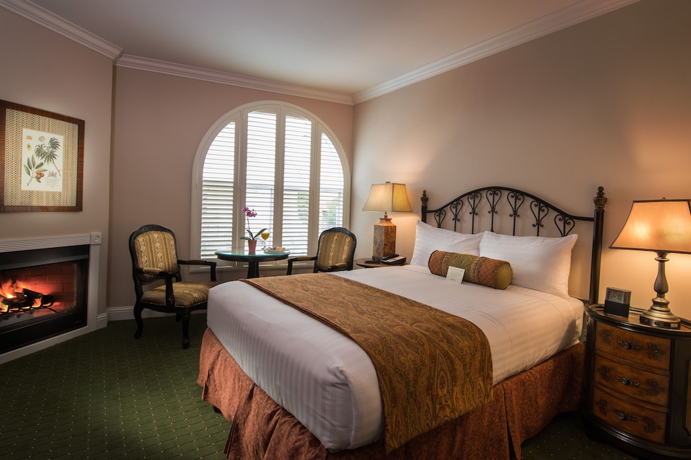 The Monterey Hotel - photo 21