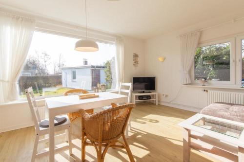 Ferienhaus Kleeblatt 5 Zentrale Ruhige Lage Mit Garten Und Terrasse — Scharbeutz
