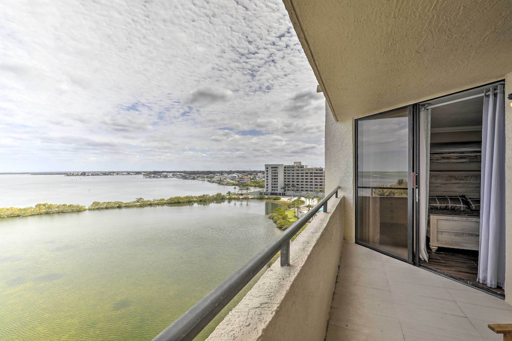 Waterfront Resort Condo with Private Beach and Pool - photo 12