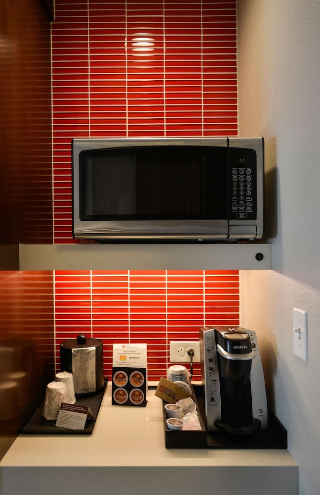 Hilton Garden Inn Louisville Mall of St. Matthews - photo 17