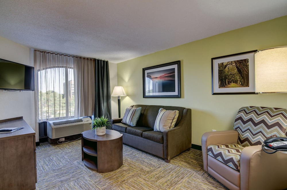 Candlewood Suites Richmond West Broad by IHG - photo 23