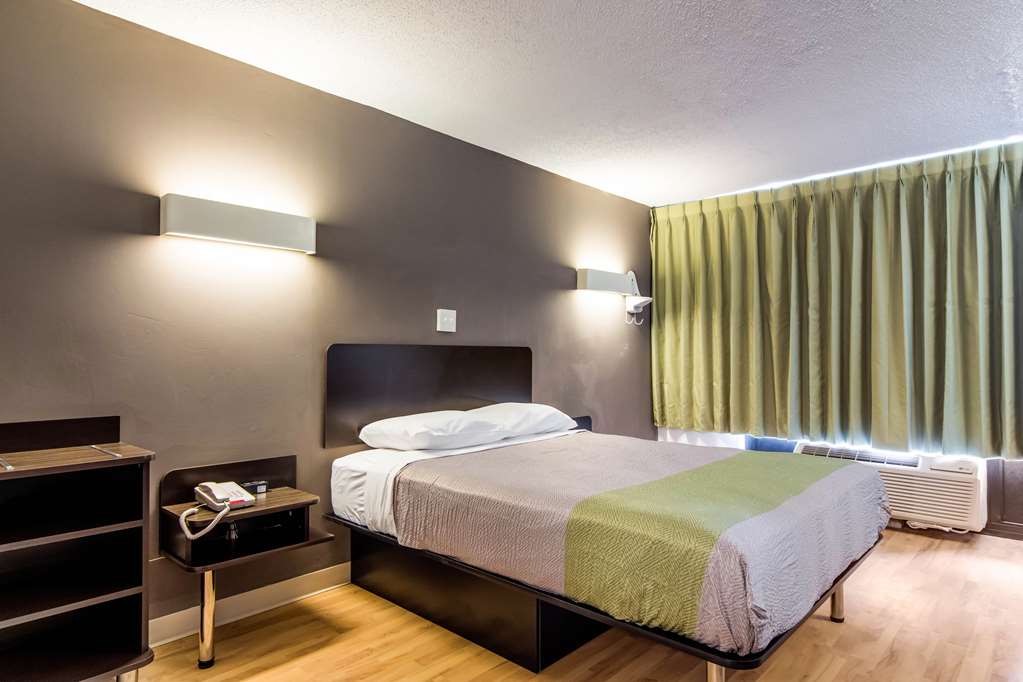 Studio 6 Extended Stay Lagrange GA - photo 10