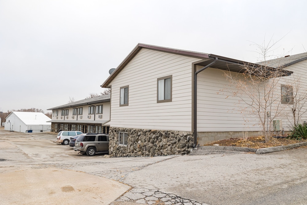 Harlan Inn and Suites - photo 58