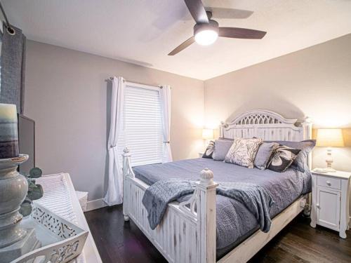Homey Bungalow Convenient to Marietta and I 75 — 4-Star Luxury Hotel in Marietta, United States