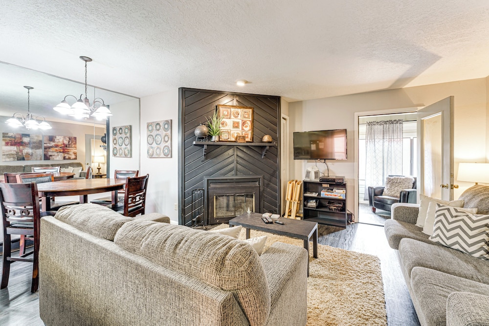 2 Blocks to Angel Fire Resort: Family Condo in Angel Fire, United States