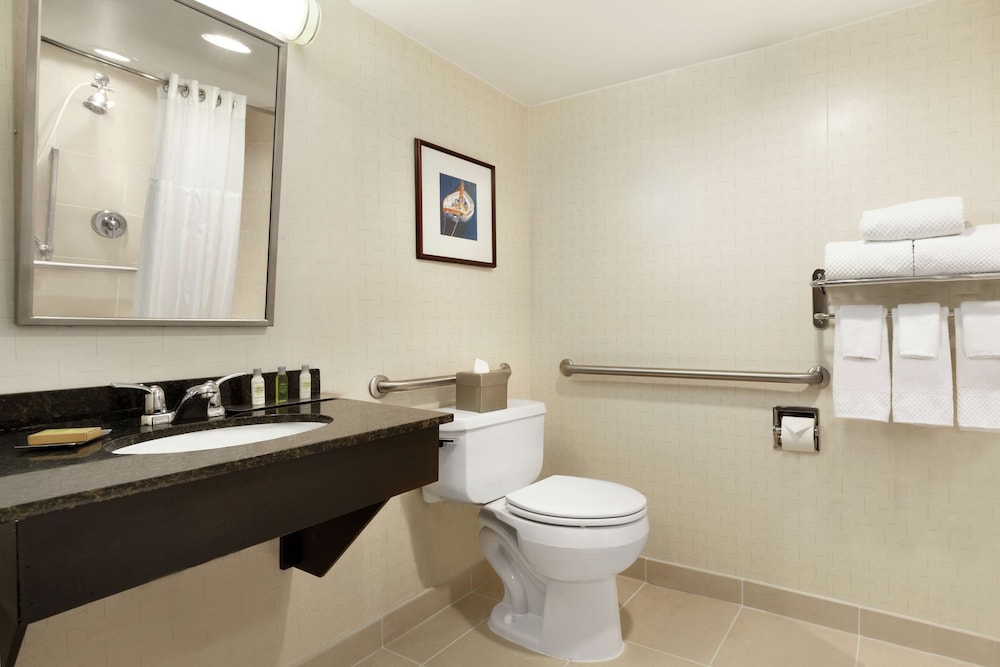 DoubleTree by Hilton Hotel Annapolis - photo 26