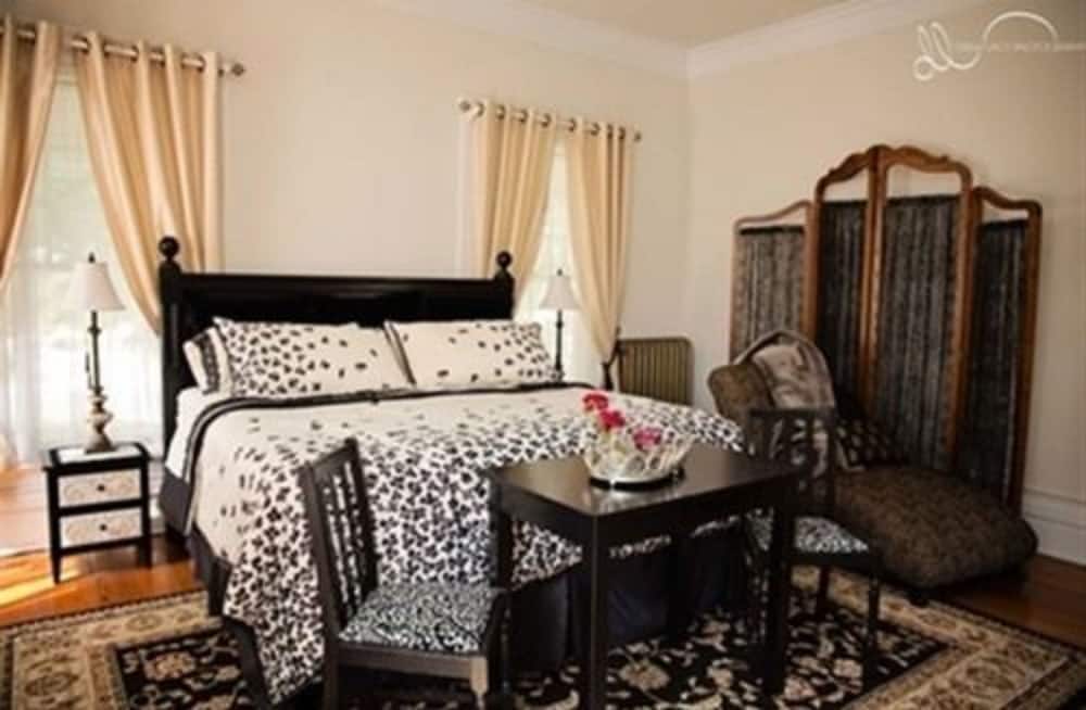 Michael's Mansion - photo 6