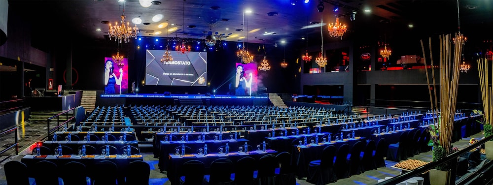 The Pyramid Cancun By Oasis All Inclusive