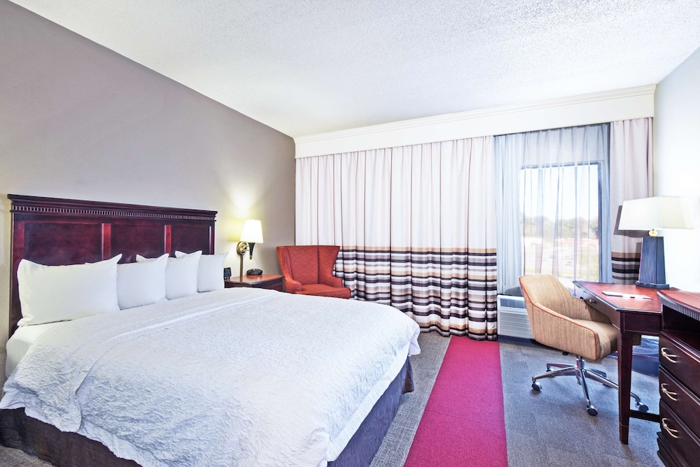 Hampton Inn Huntington Barboursville - photo 6