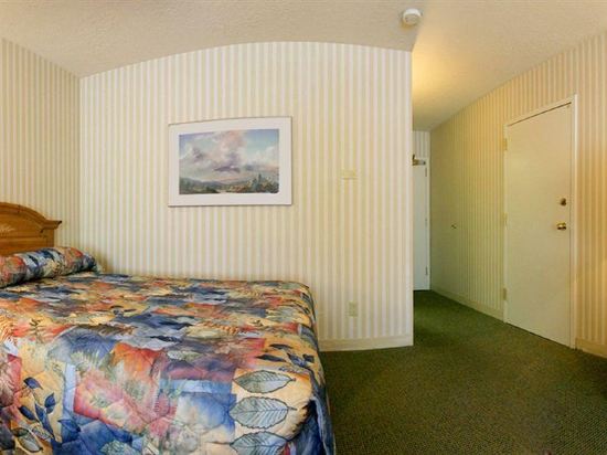 Royal Garden Inn - photo 7