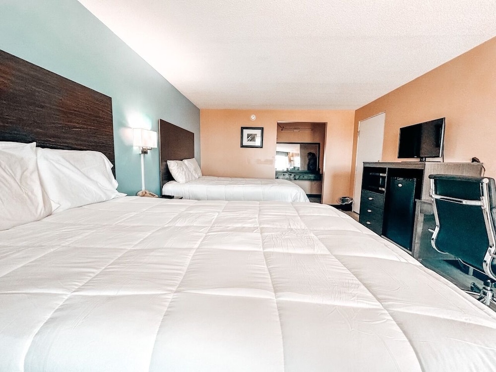 Laker Inn - photo 9