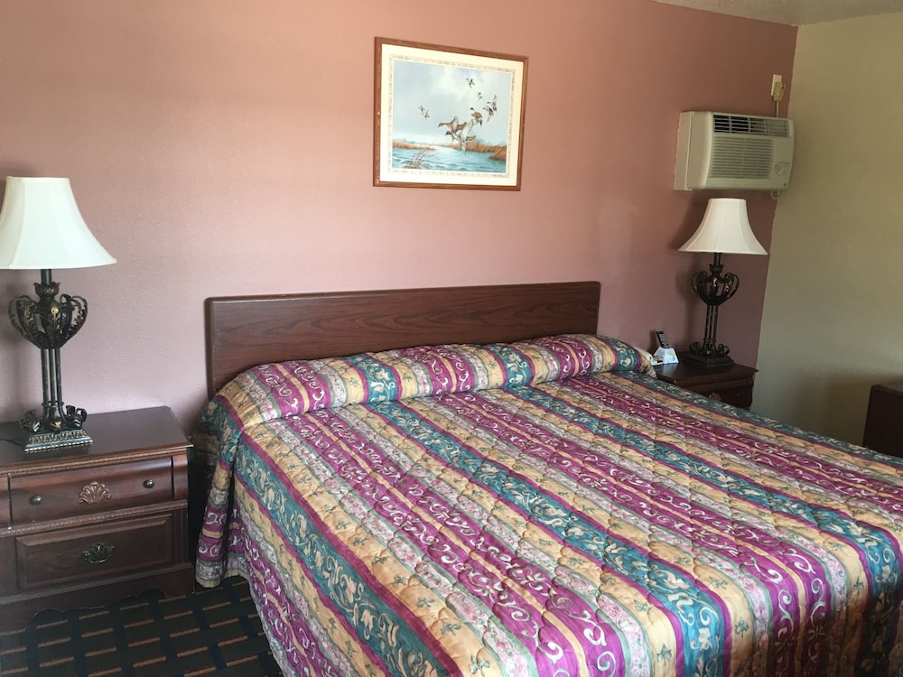 Best Value Inn Motel Sandusky - photo 27