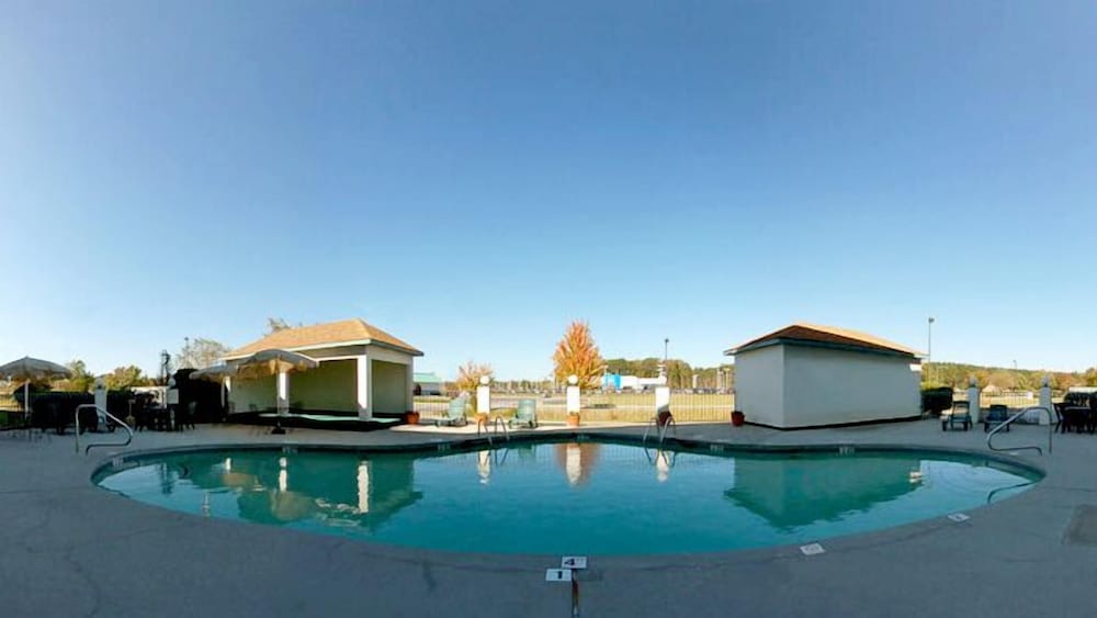 Comfort Suites Lumberton North - photo 25