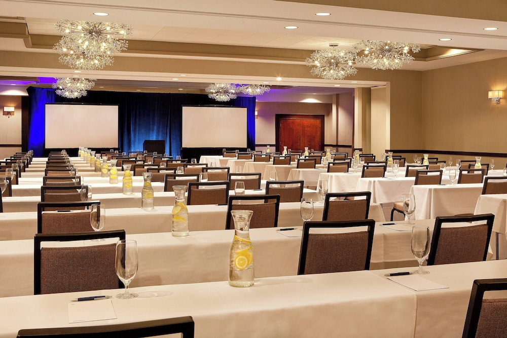 Sheraton Portsmouth Harborside Hotel - photo 42