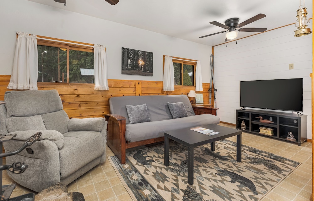 Bear Paw Lodge & Vacation Homes - photo 42