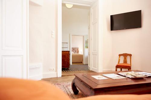 Exklusive Suiten im Schloss Horn — hotel in Horn