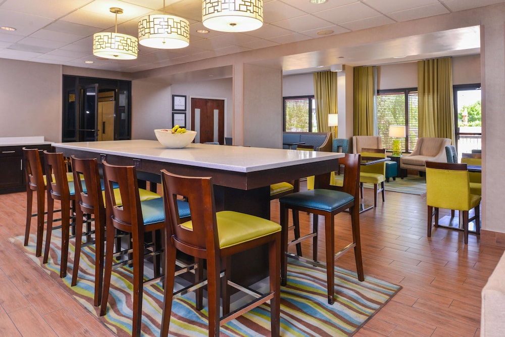 Spark by Hilton Decatur - photo 13