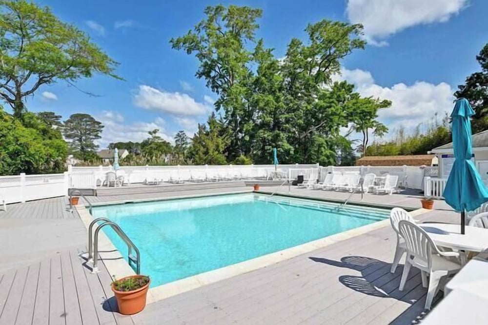 Columbia Avenue 17 pet-friendly hotel Ocean View