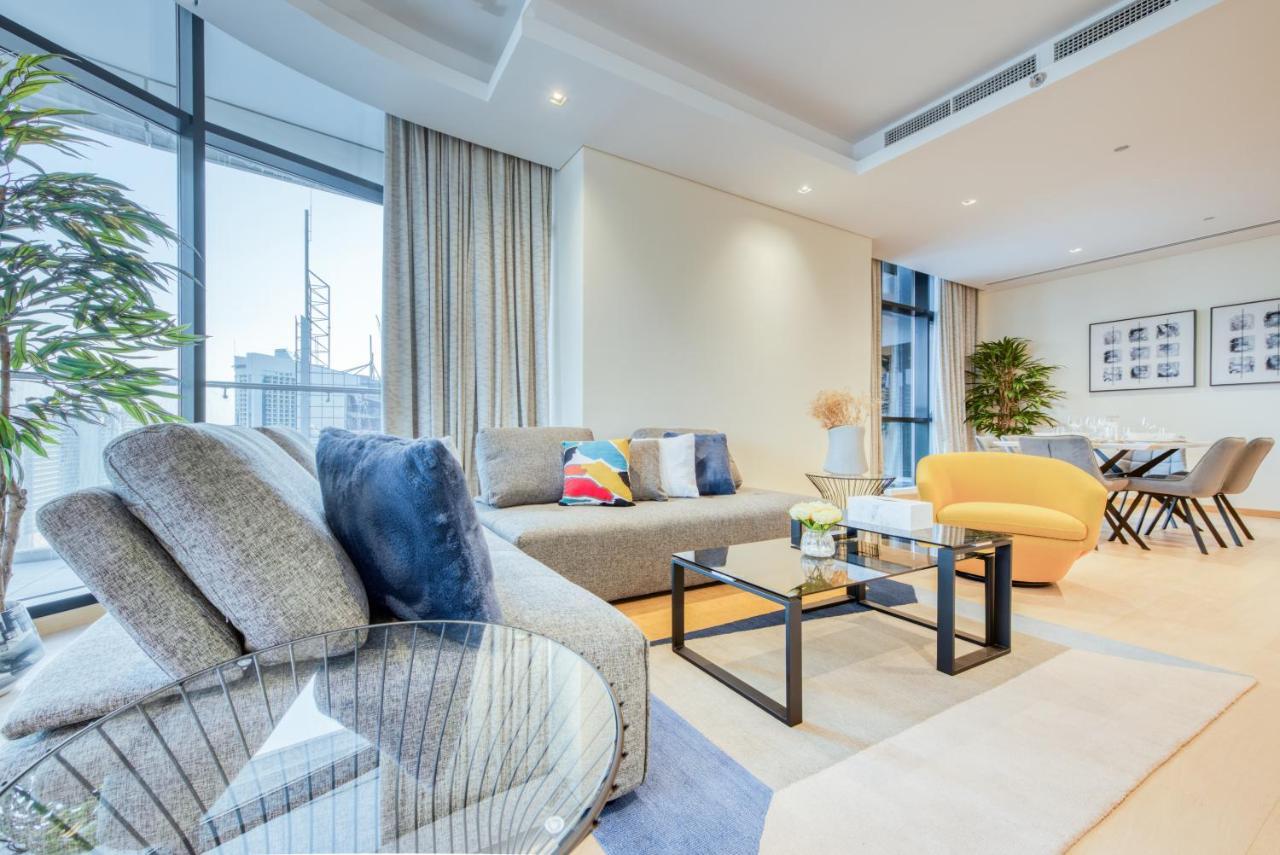 RH Upscale Living in the Heart of the City 02BR Near Dubai Mall — 5-Star Luxury Hotel in Dubai, United Arab Emirates