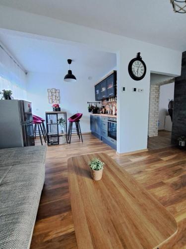 Apartman Twins Self Check in & Self Check Out — 4-Star Luxury Hotel in Otocac, Croatia
