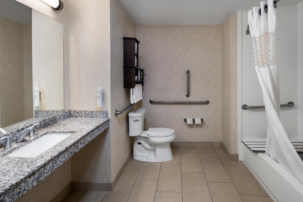 Hampton Inn Seneca Falls - photo 17