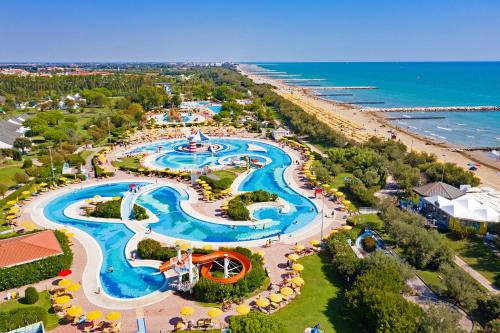 Centro Vacanze Pra' delle Torri — 4-Star Luxury Hotel in Caorle, Italy
