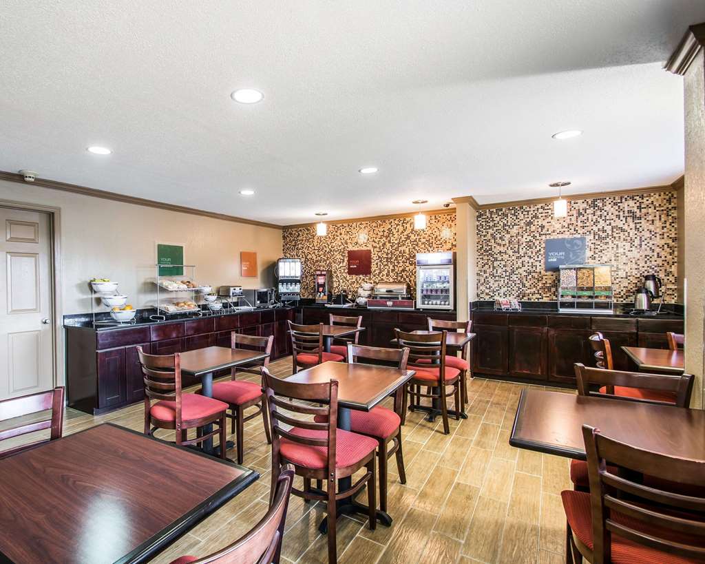 Quality Inn Plant City Lakeland - photo 21