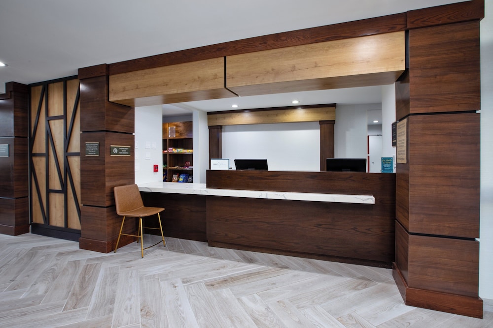 Staybridge Suites Ames - photo 44