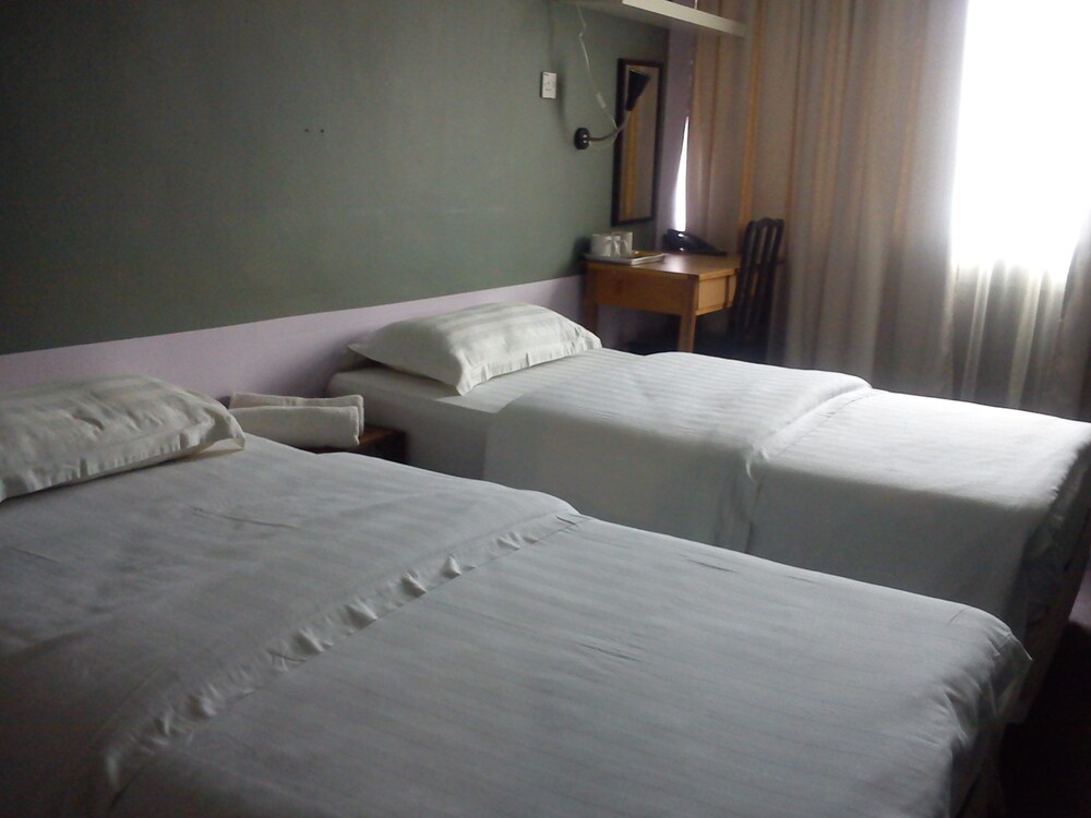Rafflesia Inn — Kuching — photo 2