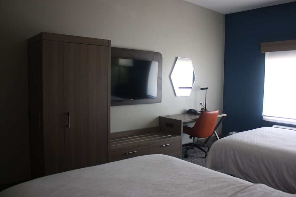 Holiday Inn Express Hotel & Suites Shamrock North by IHG - photo 16