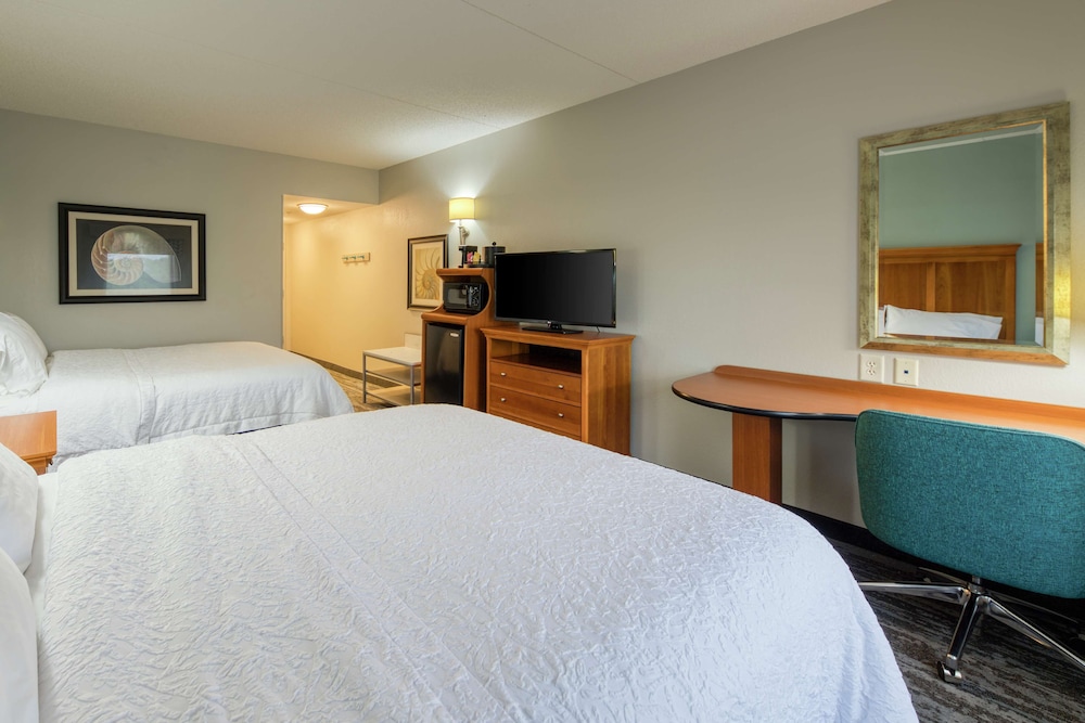 Hampton Inn Wilmington University Area Smith Creek Station - photo 22