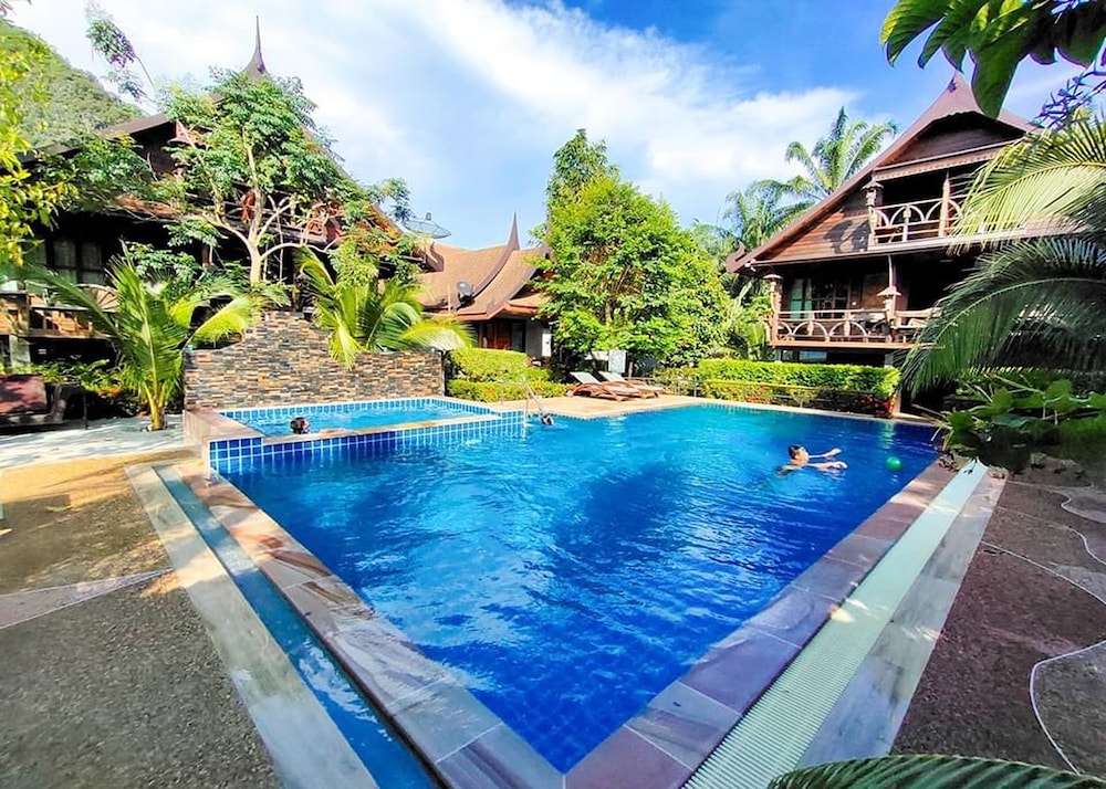 Boutique Village Hotel SHA Plus pet-friendly hotel Krabi
