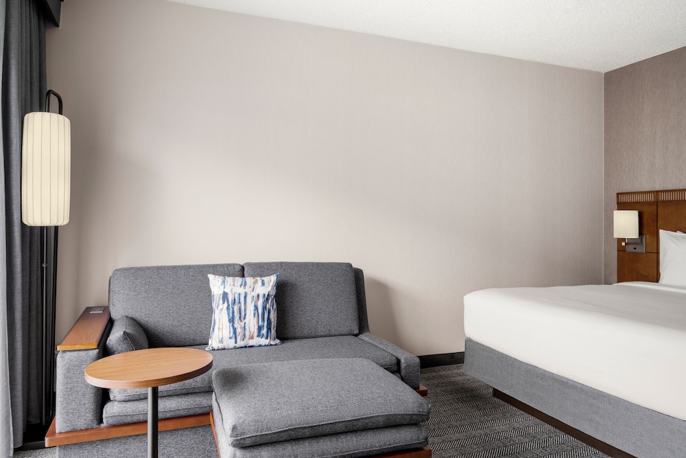Courtyard by Marriott Detroit Livonia - photo 20