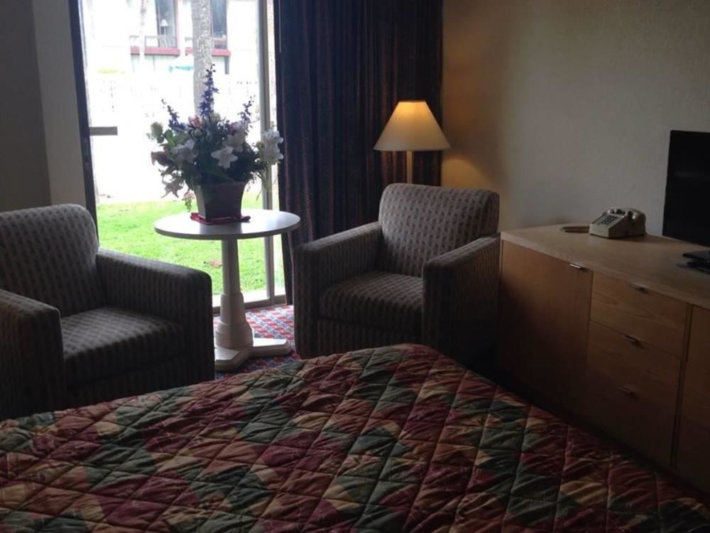 I Drive Grand Resort & Suites - photo 27