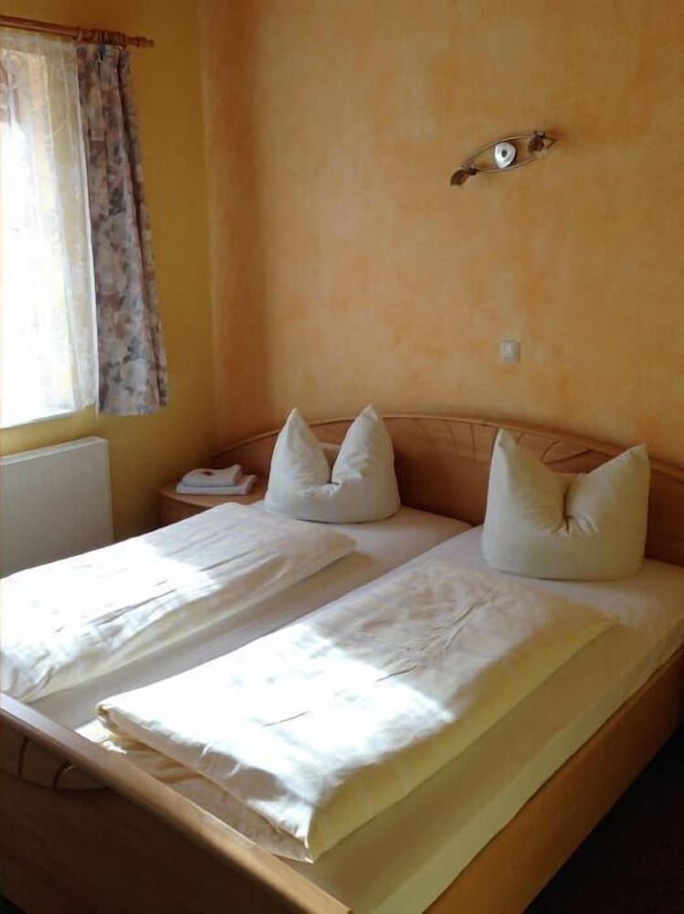 Hotel Saalestrand — Unterwellenborn — photo 5