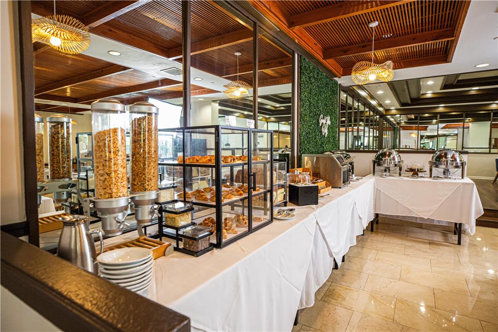 Regency Miami Airport by Sonesta - photo 43