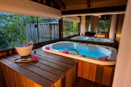 Casa do Lago Caparaó — 4-Star Luxury Hotel in Armacao De Buzios, Brasil