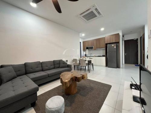 The Podium 3 bedrooms @ 8 pax Free Internet & TV Box — 4-Star Luxury Hotel in Kuching, Malaysia