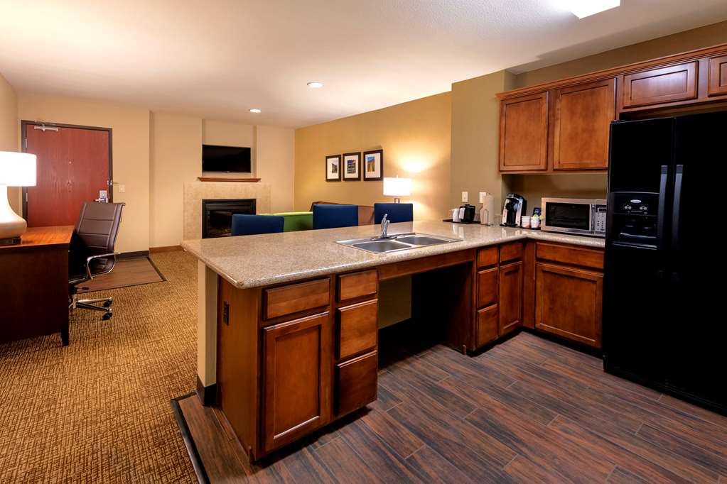 Comfort Suites Goodyear West Phoenix - photo 14