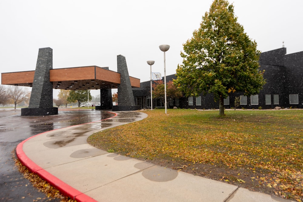 Royal River Casino and Hotel - photo 43