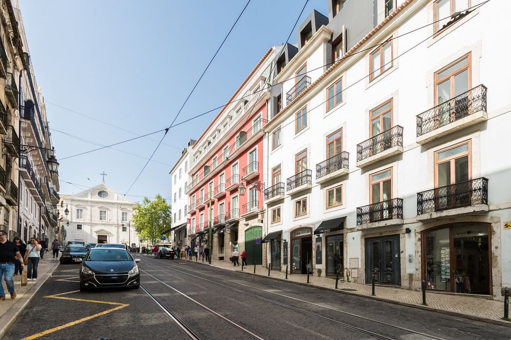 Chiado Modern Three Bedroom Apartment by LU Holidays — 4-Star Luxury Hotel in Lisbon, Portugal
