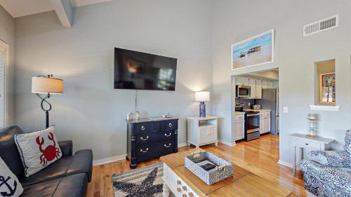 272 Turnberry Village - photo 9