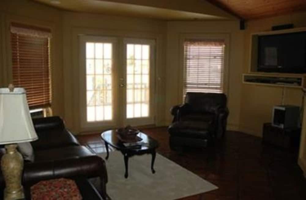 Davis Mountains Inn - photo 4