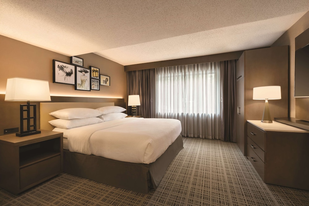 Embassy Suites by Hilton Richmond - photo 17