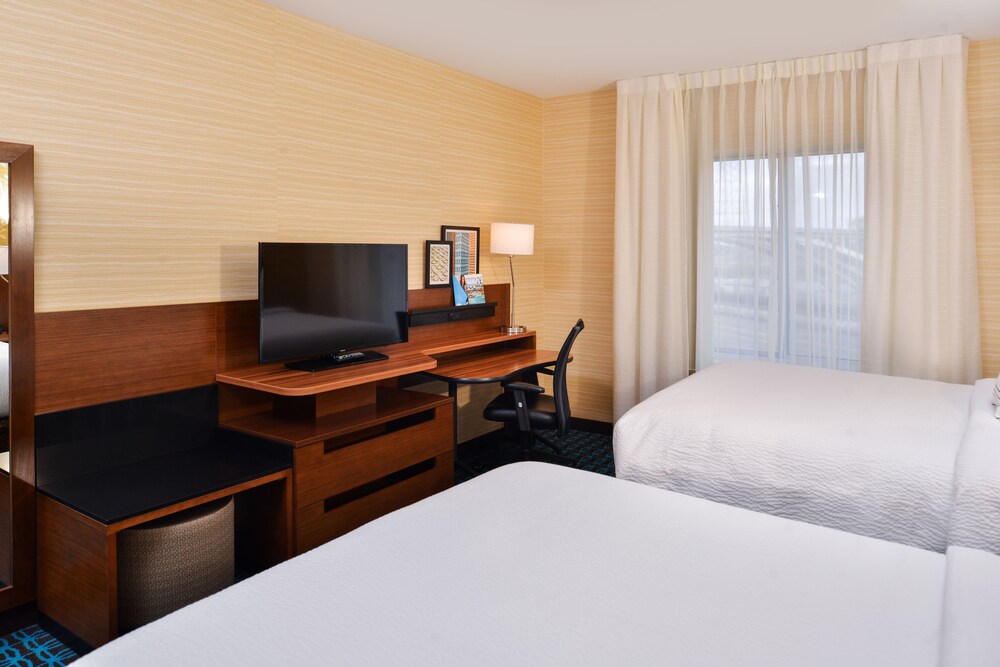 Fairfield Inn & Suites by Marriott Eugene East Springfield - photo 4